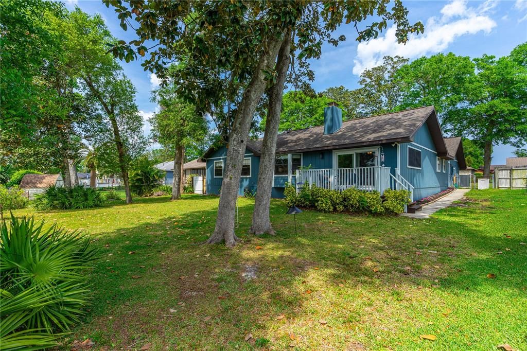 Activo con contrato: $370,331 (3 camas, 2 baños, 1986 Pies cuadrados)