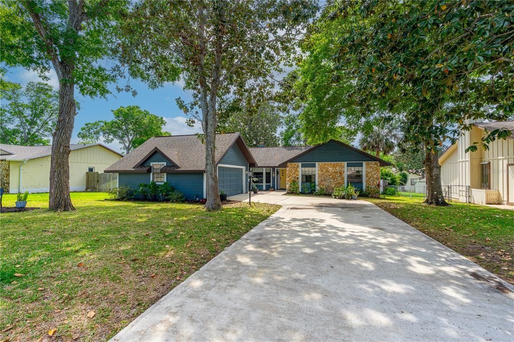 Activo con contrato: $370,331 (3 camas, 2 baños, 1986 Pies cuadrados)