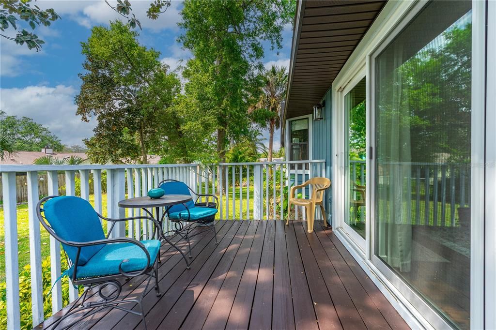 Activo con contrato: $370,331 (3 camas, 2 baños, 1986 Pies cuadrados)