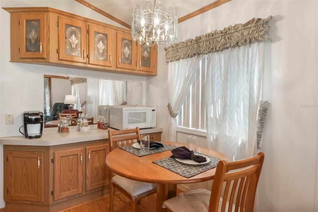 For Sale: $94,900 (2 beds, 2 baths, 805 Square Feet)