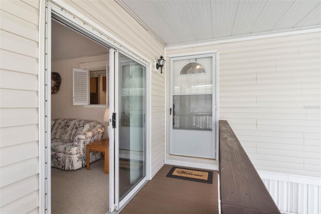 For Sale: $94,900 (2 beds, 2 baths, 805 Square Feet)