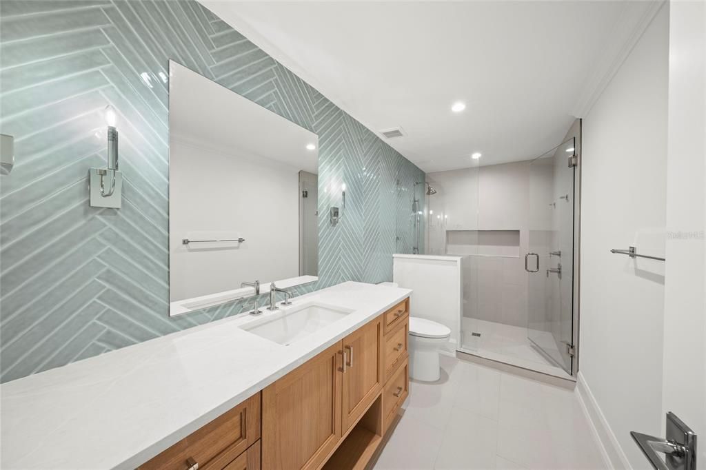 For Sale: $8,995,000 (5 beds, 6 baths, 5332 Square Feet)