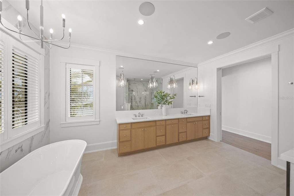 For Sale: $8,995,000 (5 beds, 6 baths, 5332 Square Feet)