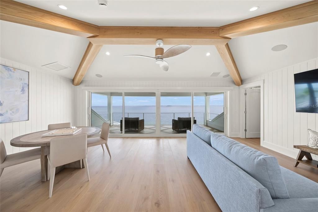 For Sale: $8,995,000 (5 beds, 6 baths, 5332 Square Feet)