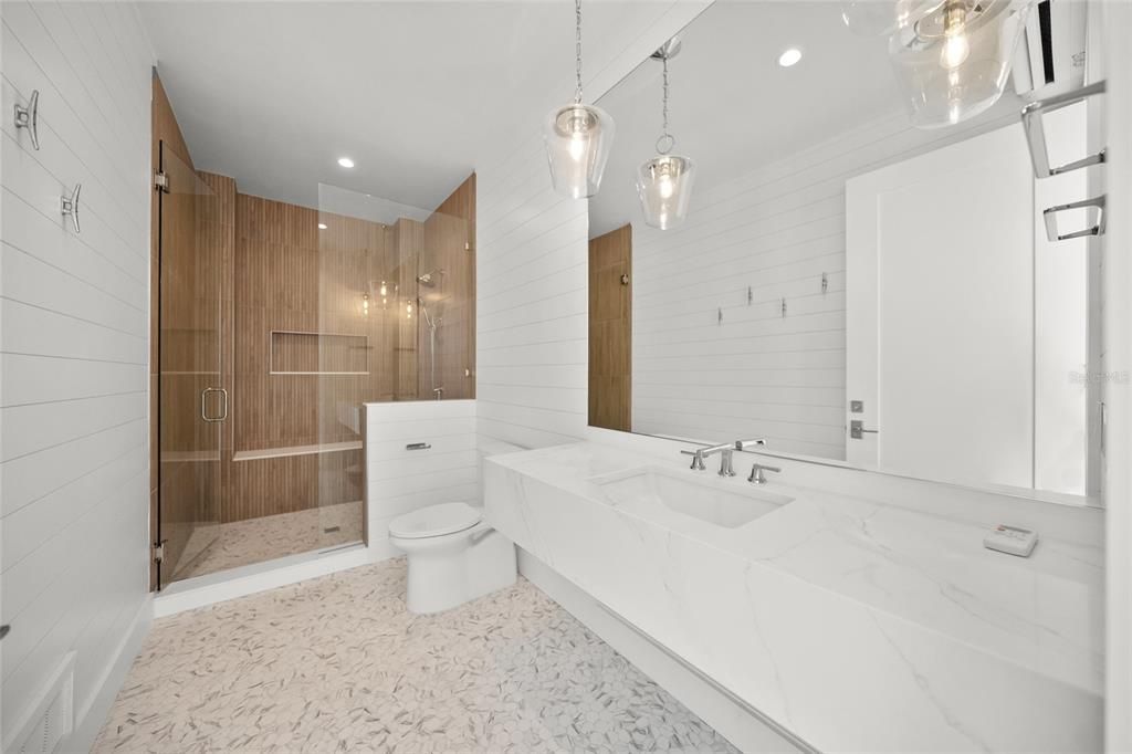 For Sale: $8,995,000 (5 beds, 6 baths, 5332 Square Feet)