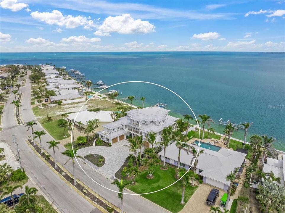 For Sale: $8,995,000 (5 beds, 6 baths, 5332 Square Feet)