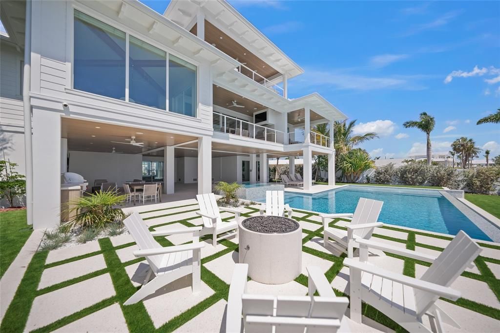 For Sale: $8,995,000 (5 beds, 6 baths, 5332 Square Feet)