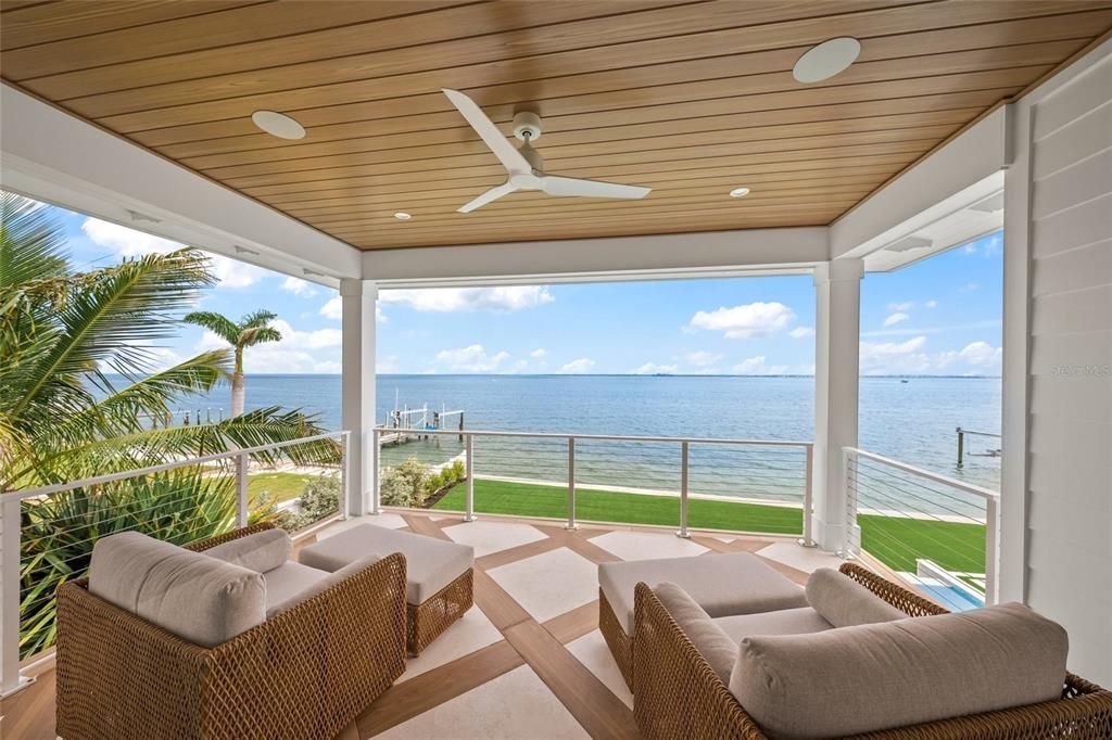 For Sale: $8,995,000 (5 beds, 6 baths, 5332 Square Feet)