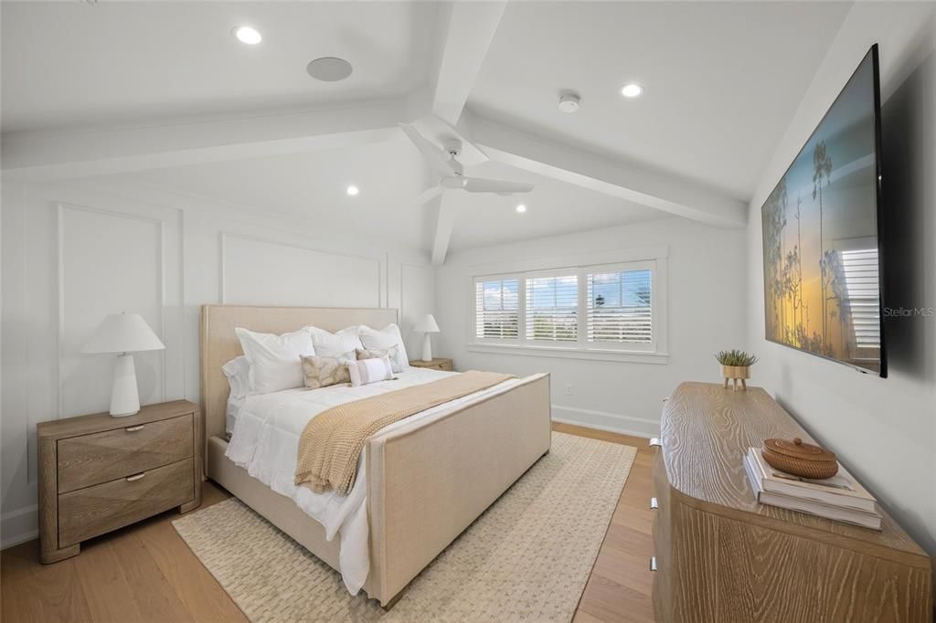 For Sale: $8,995,000 (5 beds, 6 baths, 5332 Square Feet)