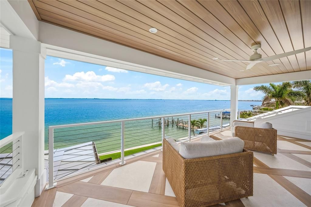 For Sale: $8,995,000 (5 beds, 6 baths, 5332 Square Feet)