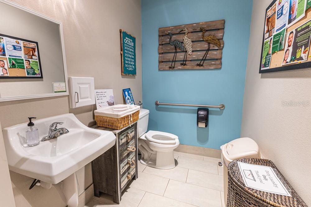 For Sale: $1,300,000 (0 beds, 0 baths, 3776 Square Feet)