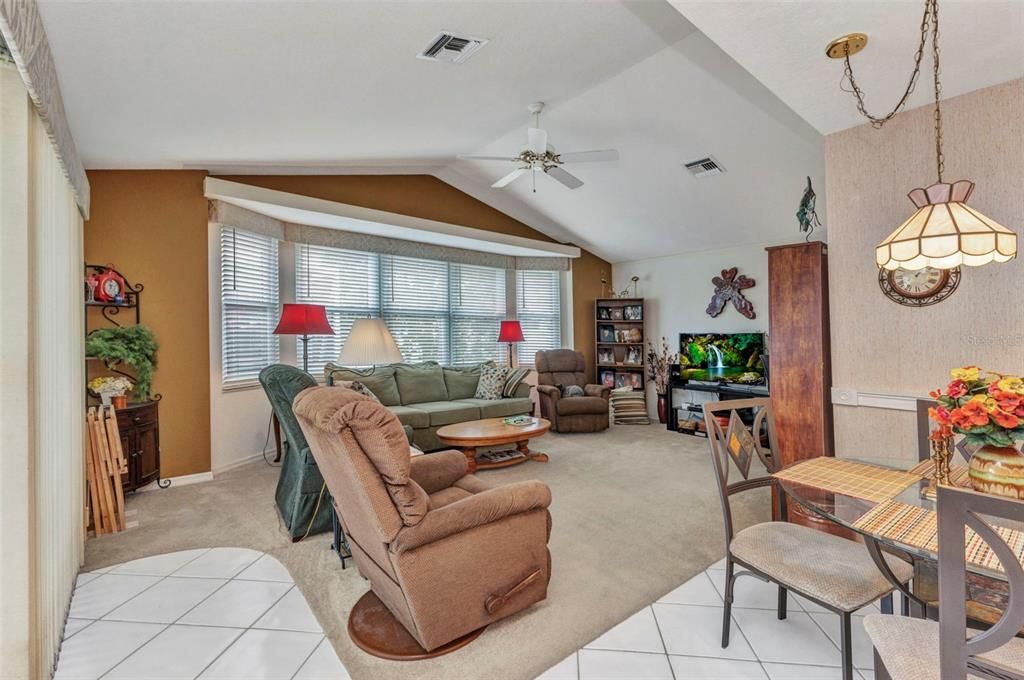 En Venta: $434,900 (3 camas, 2 baños, 2072 Pies cuadrados)