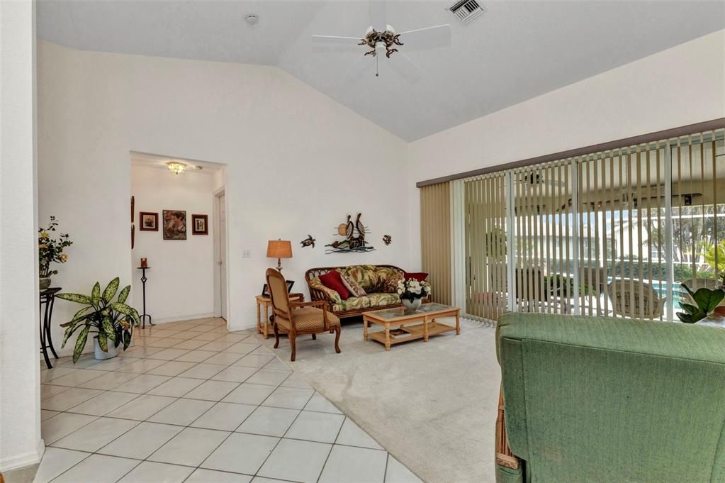 En Venta: $434,900 (3 camas, 2 baños, 2072 Pies cuadrados)