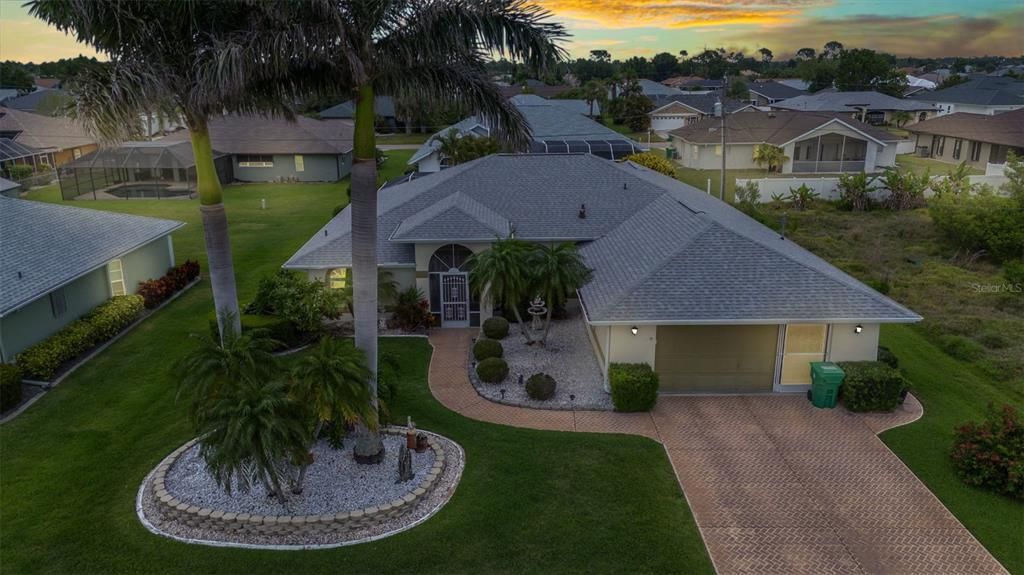 En Venta: $434,900 (3 camas, 2 baños, 2072 Pies cuadrados)