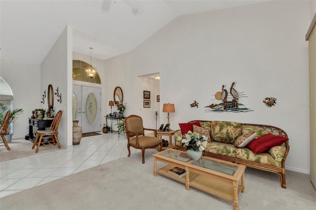 En Venta: $434,900 (3 camas, 2 baños, 2072 Pies cuadrados)