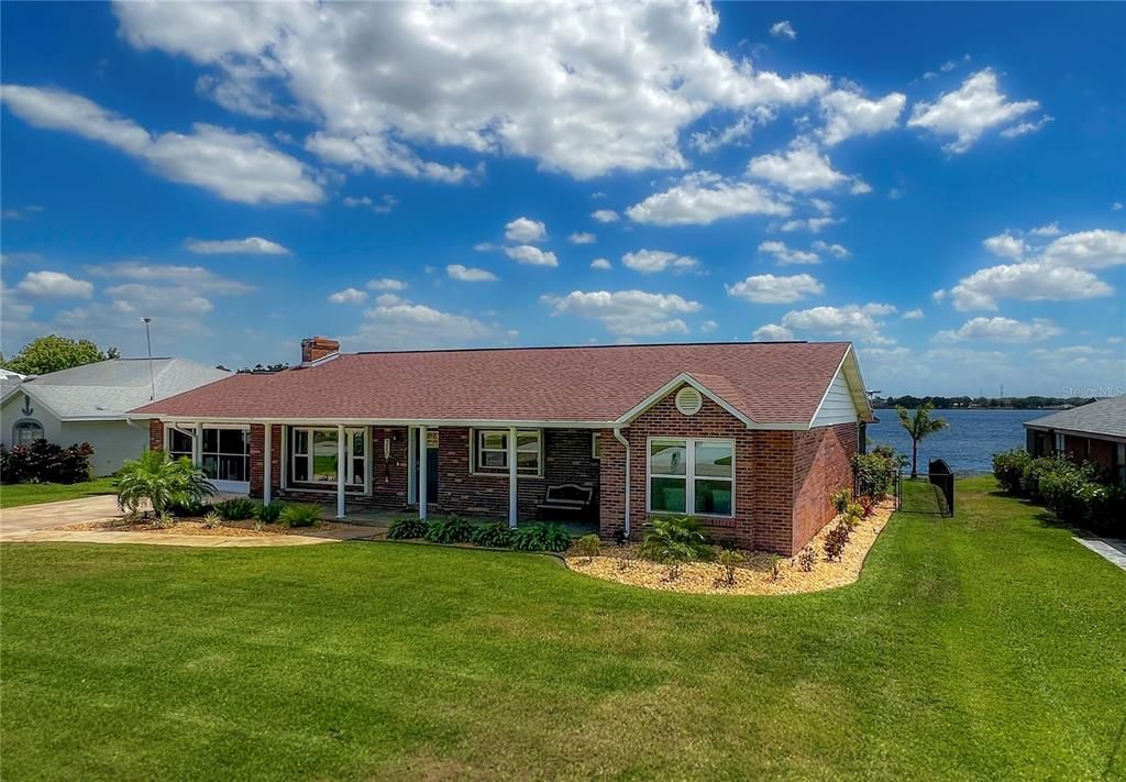 Recently Sold: $419,000 (2 beds, 2 baths, 1825 Square Feet)