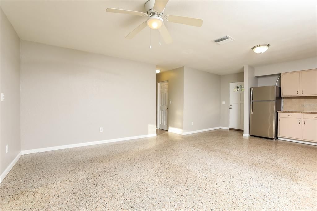 For Rent: $1,925 (3 beds, 1 baths, 1192 Square Feet)