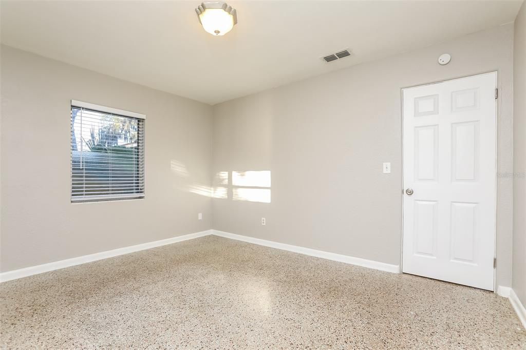 For Rent: $1,925 (3 beds, 1 baths, 1192 Square Feet)