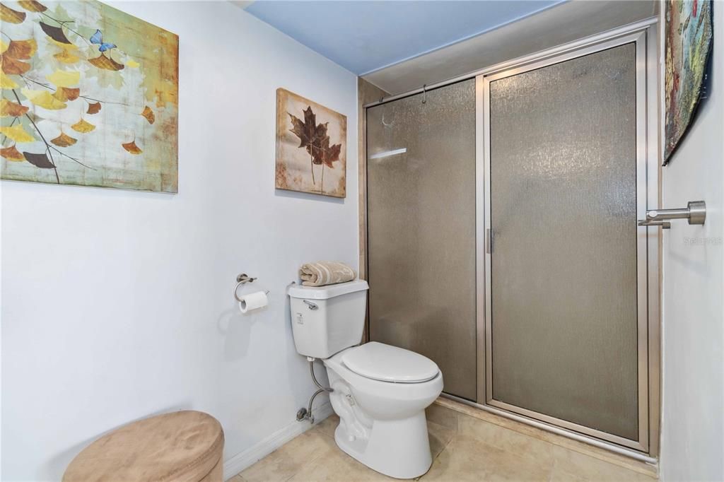 For Sale: $575,000 (2 beds, 2 baths, 1374 Square Feet)