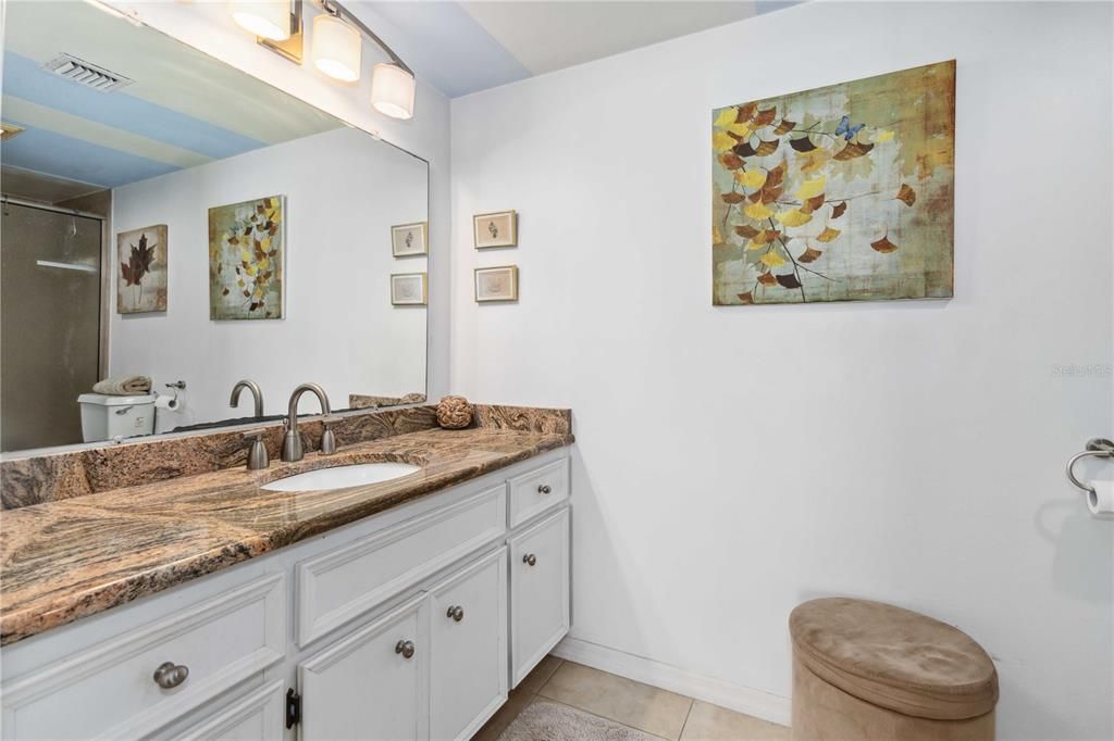 For Sale: $575,000 (2 beds, 2 baths, 1374 Square Feet)