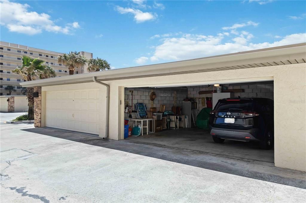 For Sale: $575,000 (2 beds, 2 baths, 1374 Square Feet)