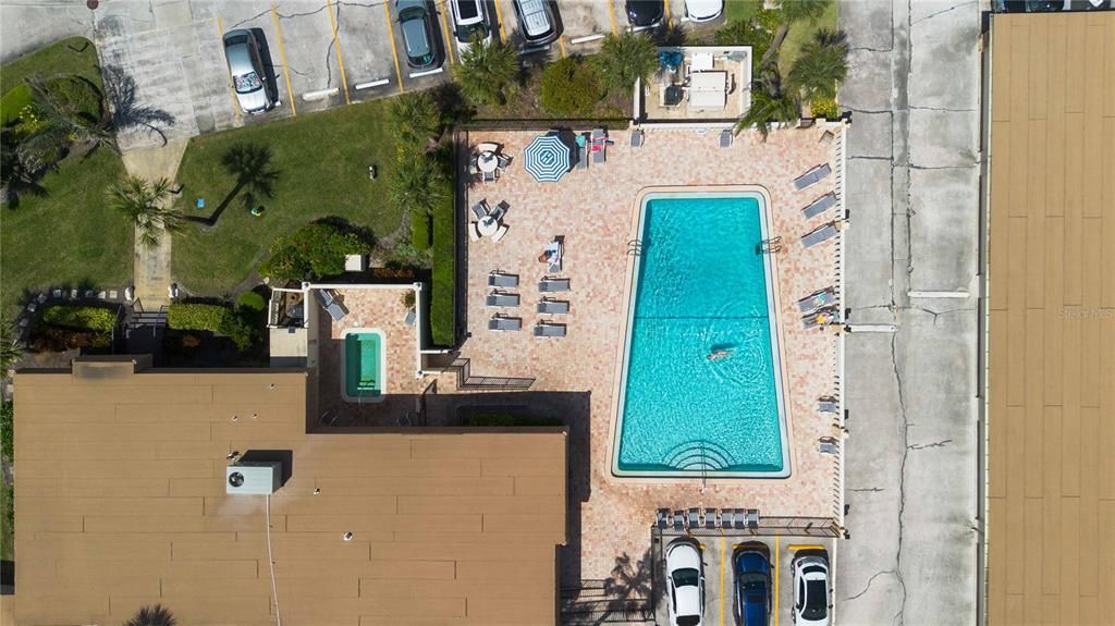 For Sale: $575,000 (2 beds, 2 baths, 1374 Square Feet)