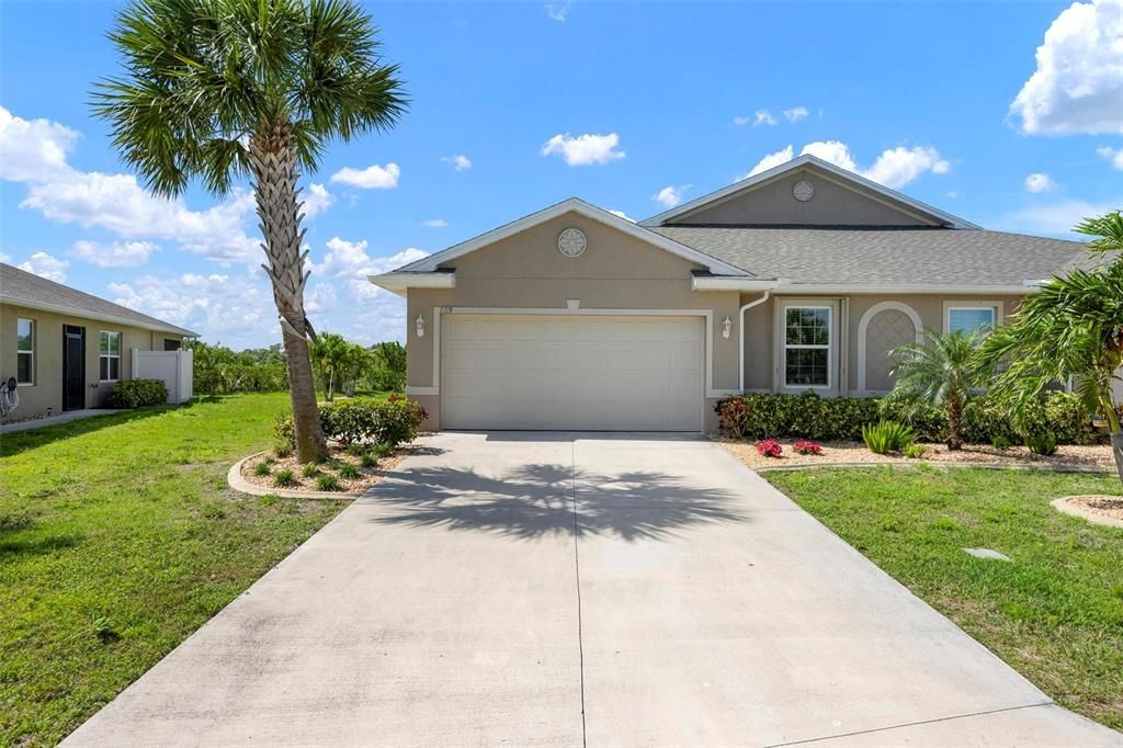 Activo con contrato: $255,000 (2 camas, 2 baños, 1516 Pies cuadrados)