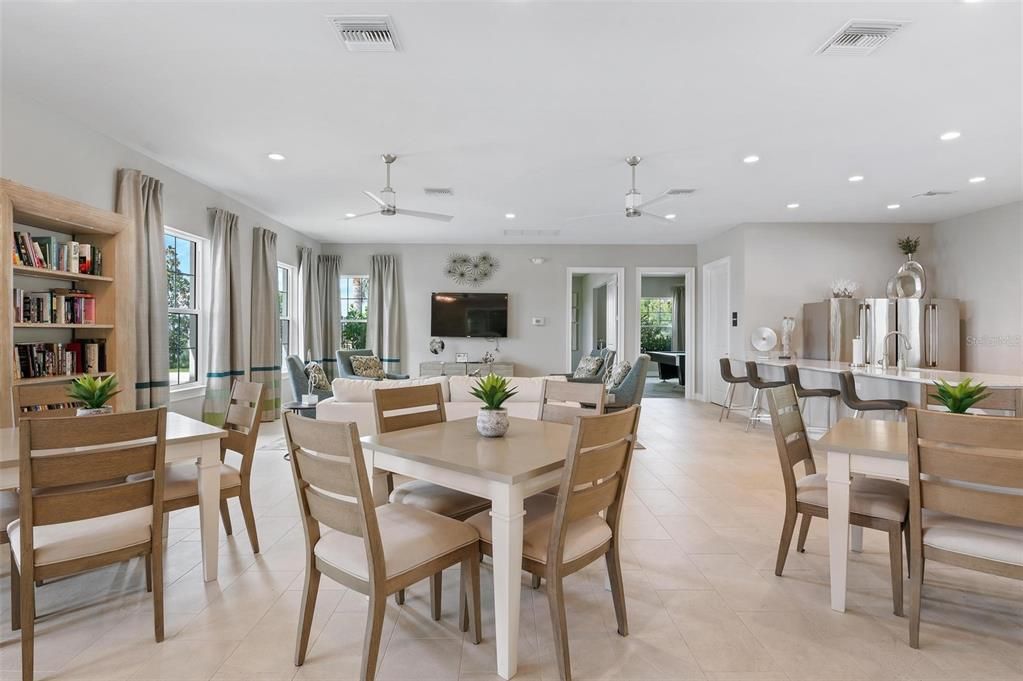 Activo con contrato: $255,000 (2 camas, 2 baños, 1516 Pies cuadrados)