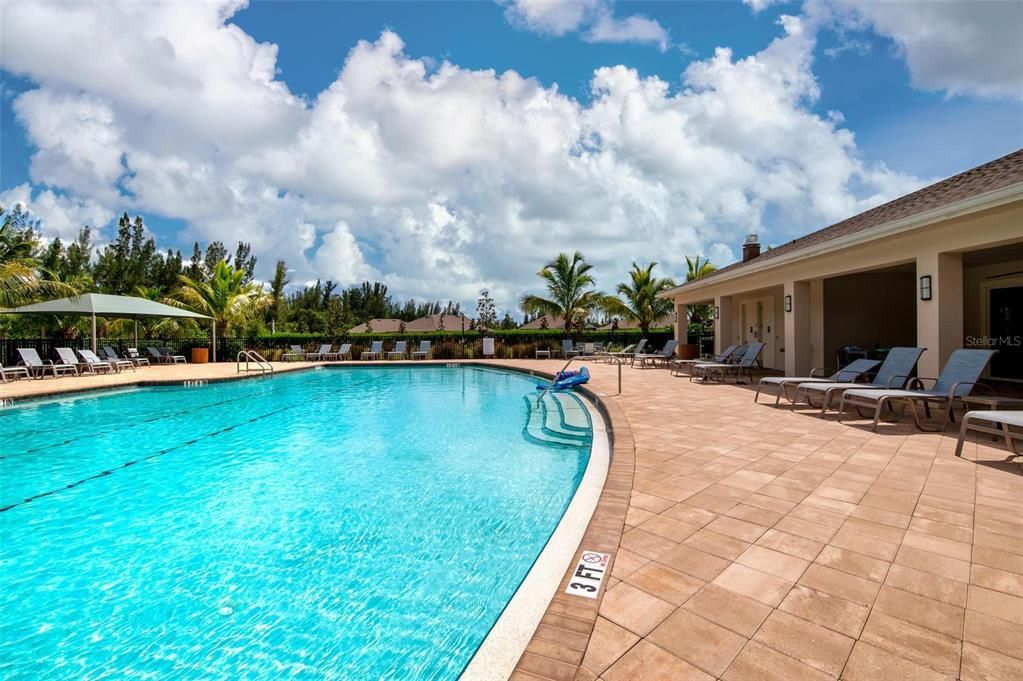 Activo con contrato: $255,000 (2 camas, 2 baños, 1516 Pies cuadrados)