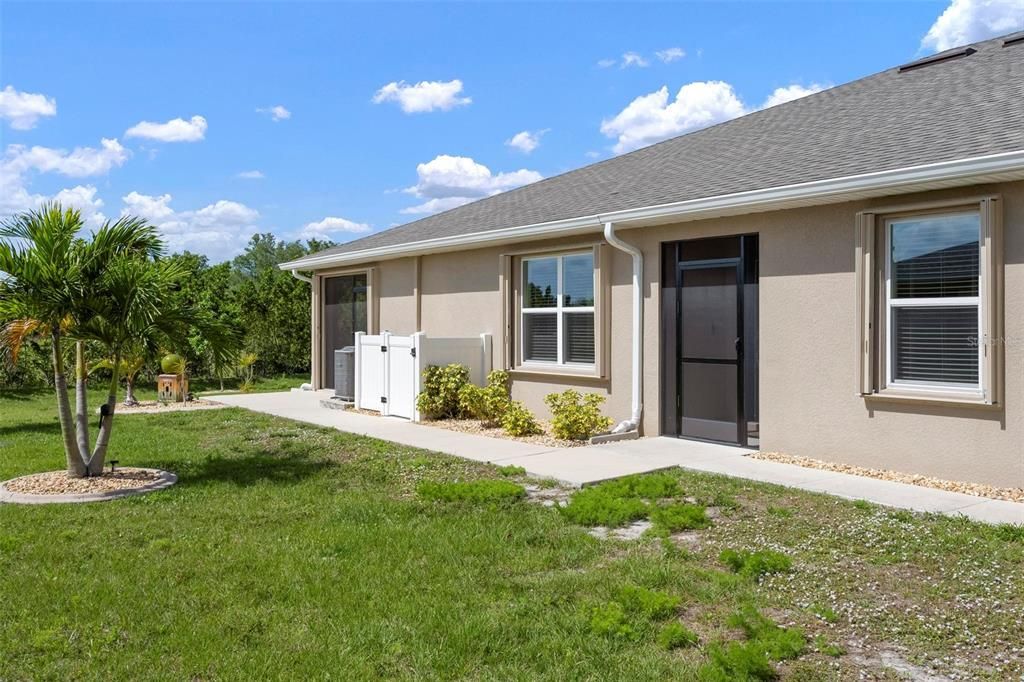 Activo con contrato: $255,000 (2 camas, 2 baños, 1516 Pies cuadrados)