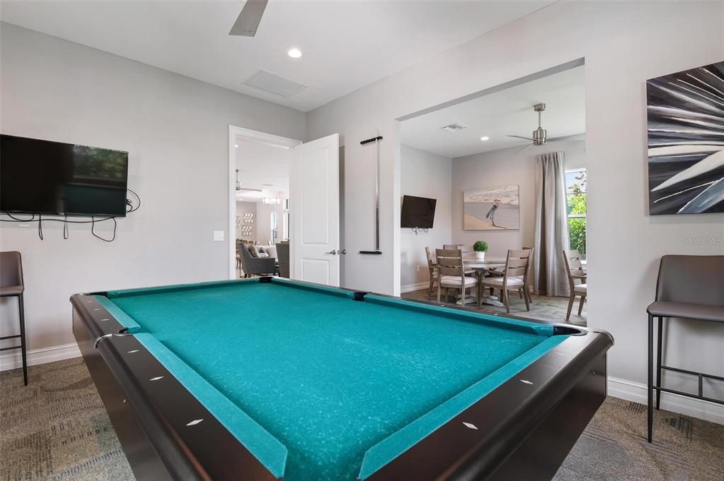 Activo con contrato: $255,000 (2 camas, 2 baños, 1516 Pies cuadrados)