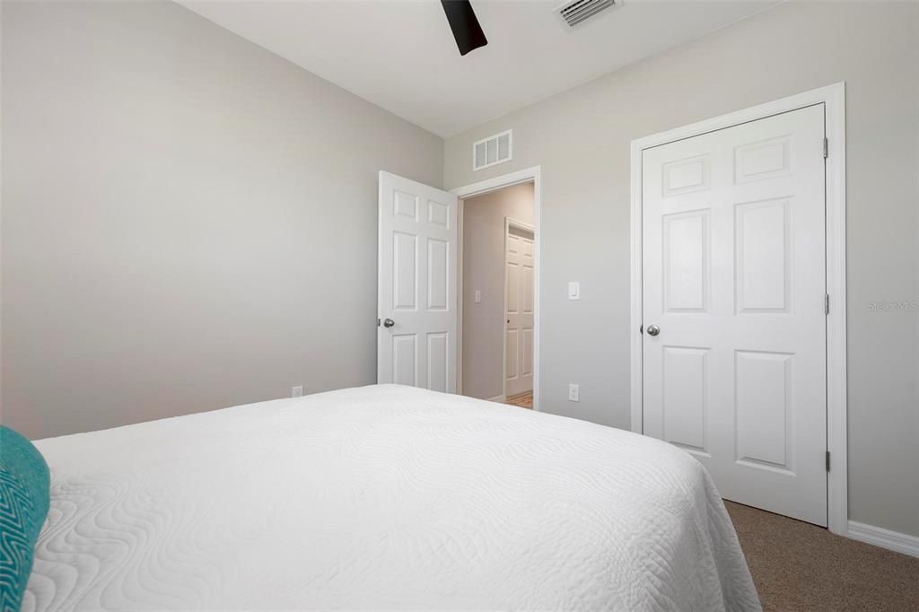 Activo con contrato: $255,000 (2 camas, 2 baños, 1516 Pies cuadrados)