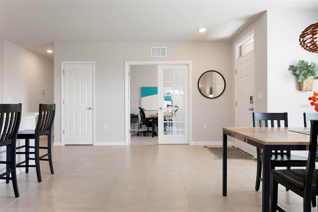 Activo con contrato: $255,000 (2 camas, 2 baños, 1516 Pies cuadrados)