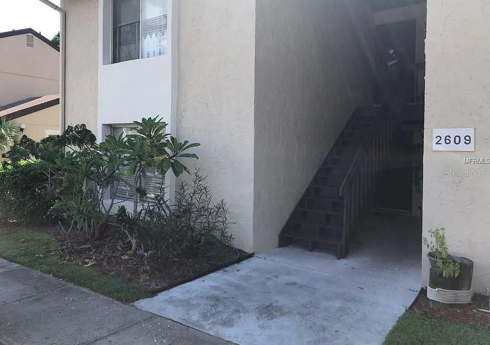 Recently Rented: $1,400 (1 beds, 1 baths, 739 Square Feet)
