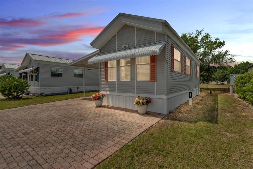 Active With Contract: $140,000 (1 beds, 1 baths, 396 Square Feet)