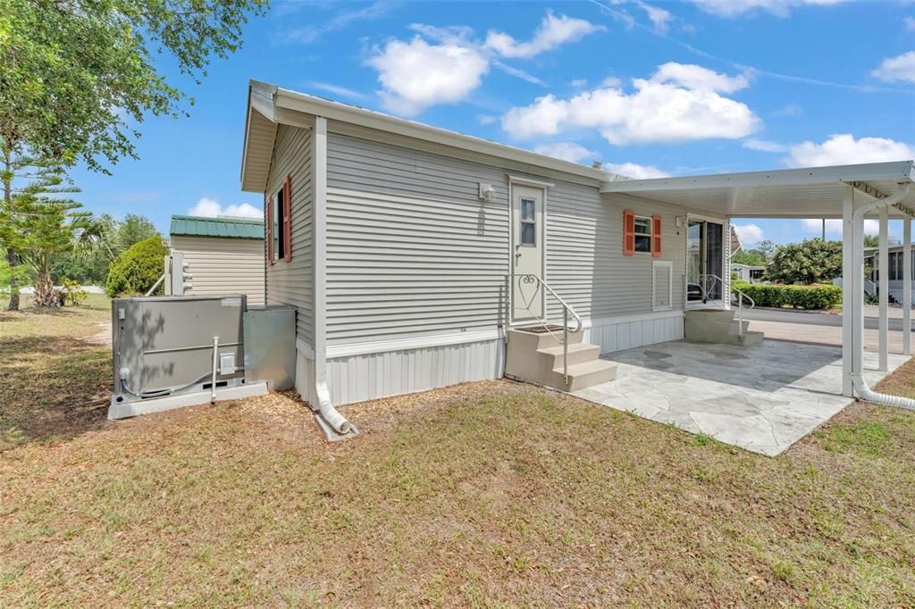 Active With Contract: $140,000 (1 beds, 1 baths, 396 Square Feet)