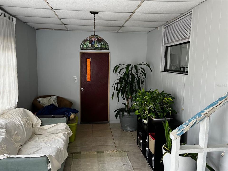 На продажу: $230,000 (2 спален, 2 ванн, 1060 Квадратных фут)