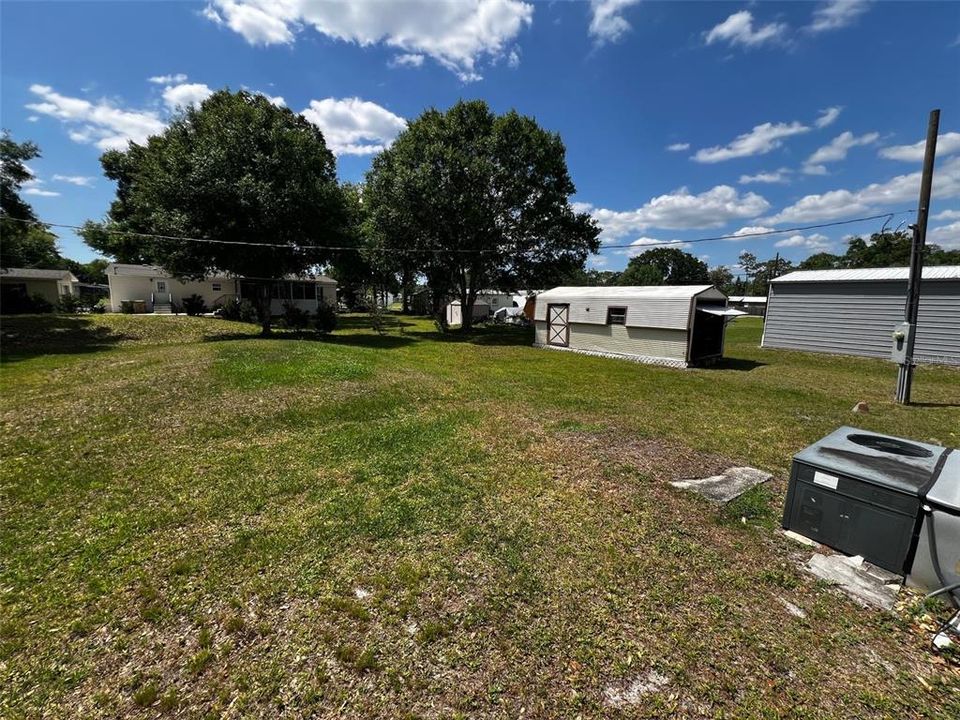 На продажу: $230,000 (2 спален, 2 ванн, 1060 Квадратных фут)