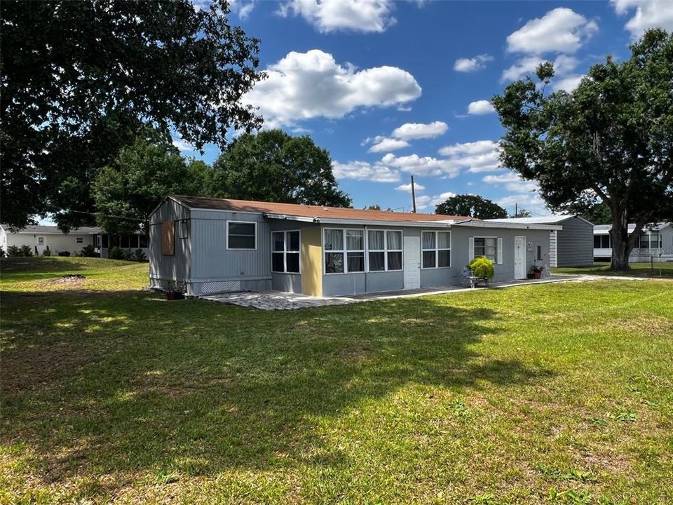 На продажу: $230,000 (2 спален, 2 ванн, 1060 Квадратных фут)