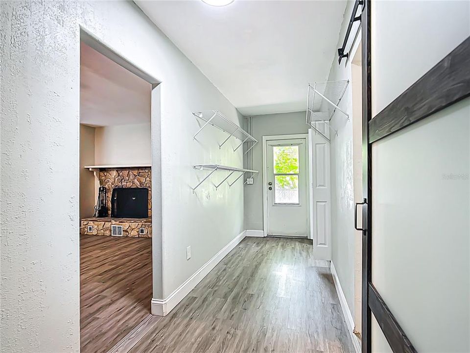 На продажу: $265,000 (3 спален, 2 ванн, 1707 Квадратных фут)