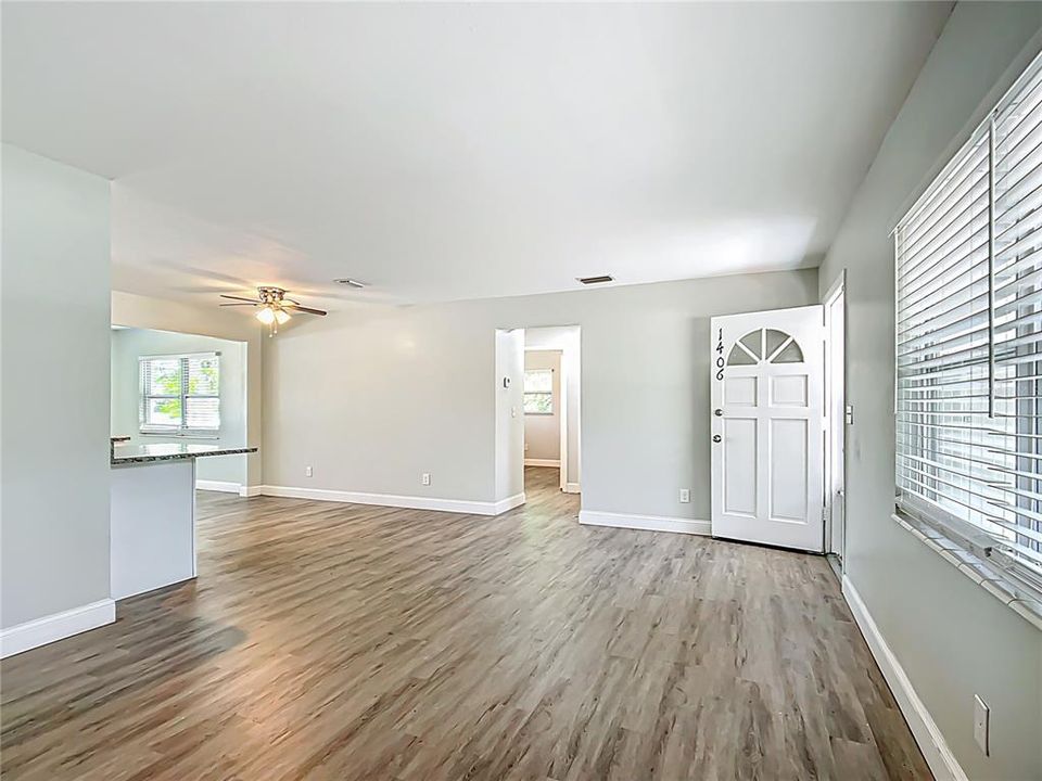 На продажу: $265,000 (3 спален, 2 ванн, 1707 Квадратных фут)