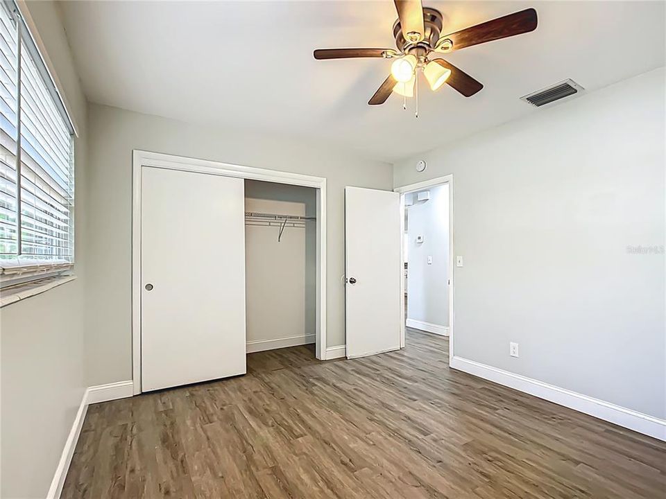 На продажу: $265,000 (3 спален, 2 ванн, 1707 Квадратных фут)