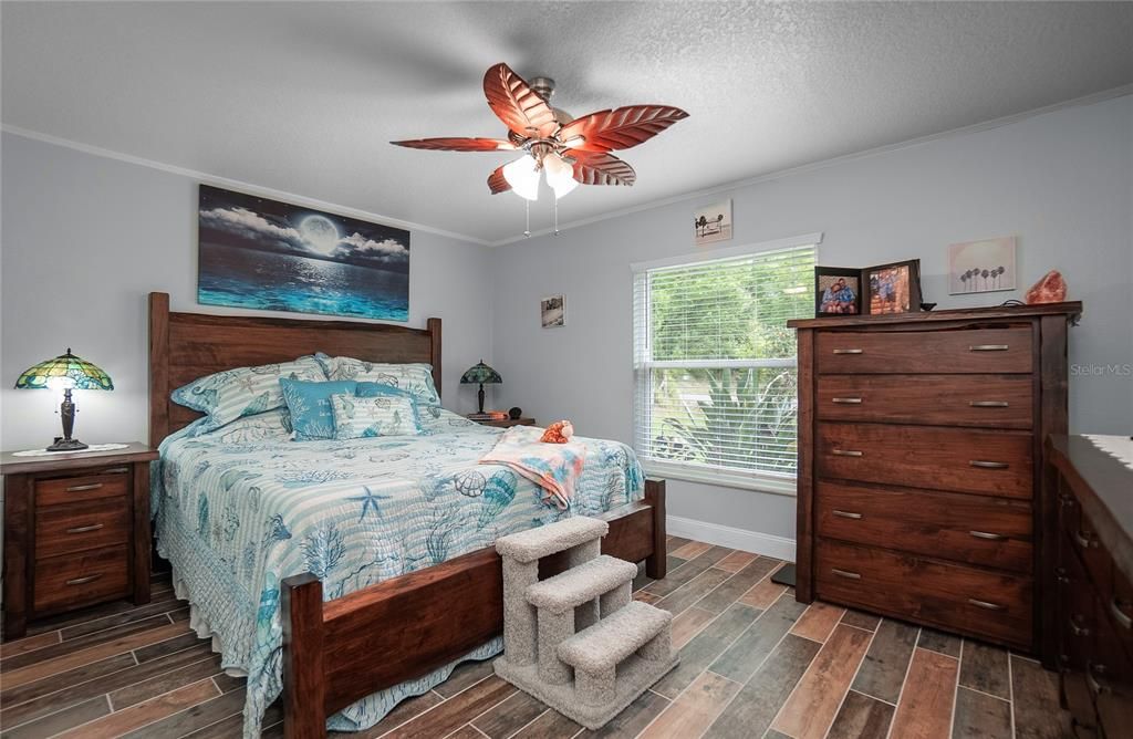 For Sale: $625,900 (3 beds, 2 baths, 1396 Square Feet)