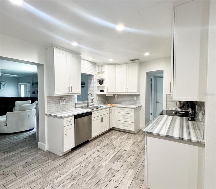 For Sale: $679,999 (4 beds, 3 baths, 1898 Square Feet)