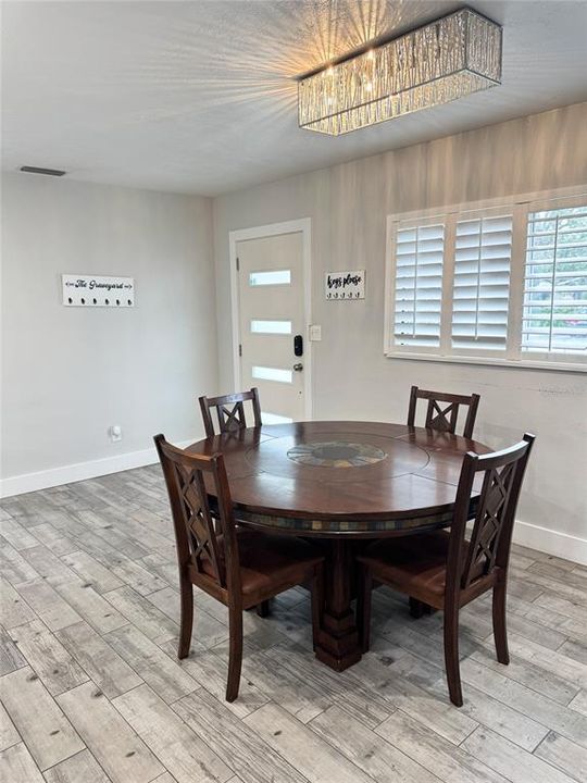 For Sale: $679,999 (4 beds, 3 baths, 1898 Square Feet)