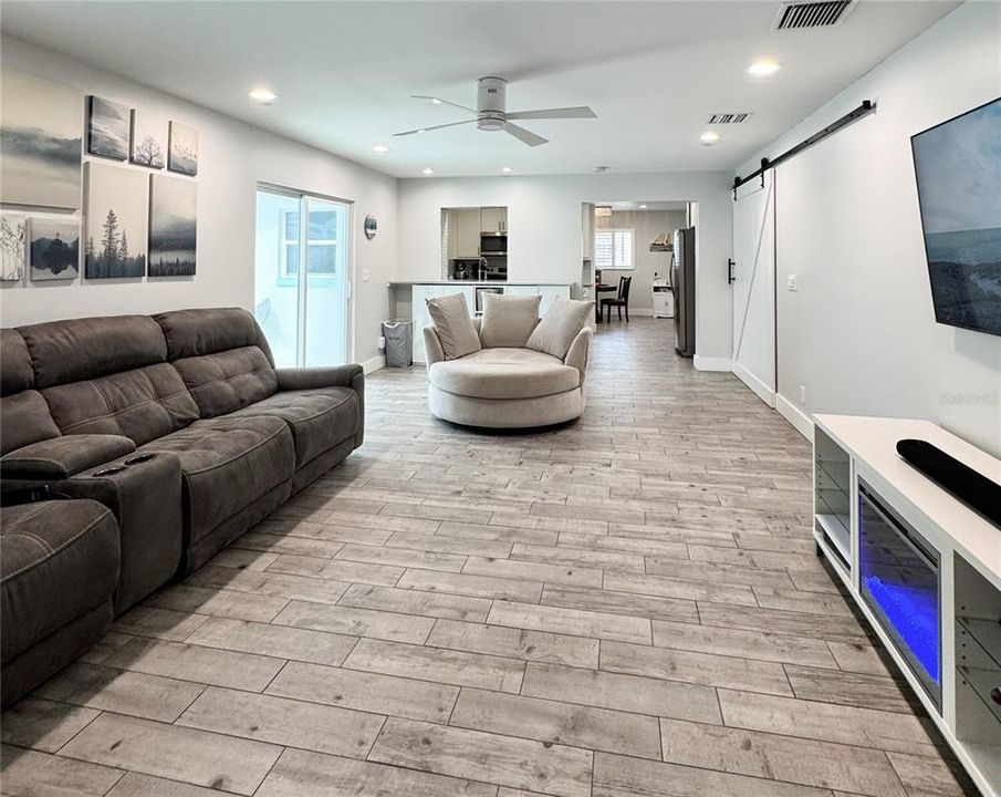 For Sale: $679,999 (4 beds, 3 baths, 1898 Square Feet)