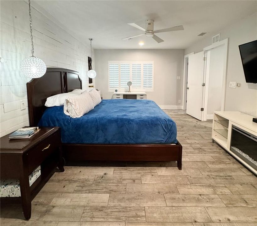 For Sale: $679,999 (4 beds, 3 baths, 1898 Square Feet)