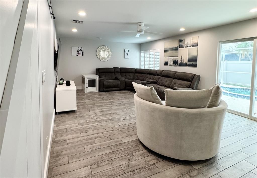 For Sale: $679,999 (4 beds, 3 baths, 1898 Square Feet)