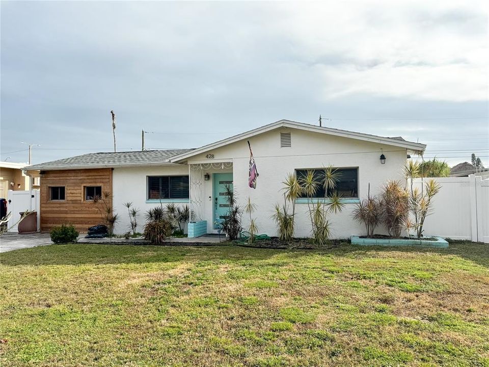 For Sale: $679,999 (4 beds, 3 baths, 1898 Square Feet)