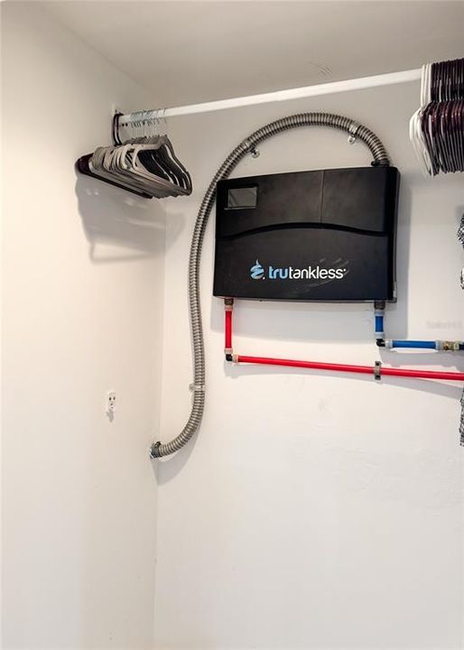 For Sale: $679,999 (4 beds, 3 baths, 1898 Square Feet)